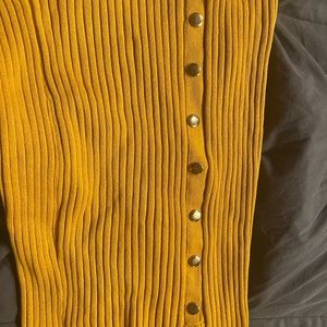 Two piece long skirt mid top long sleeve outfit new! Size large